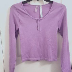 ANWND Purple/Lavender Long Sleeve Scoop Neck Shirt Size M/L Juniors